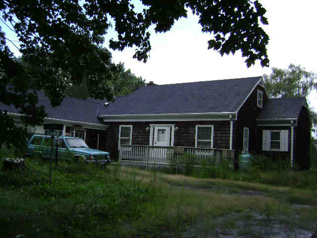 Building photograph for 37 WOODLAND RD